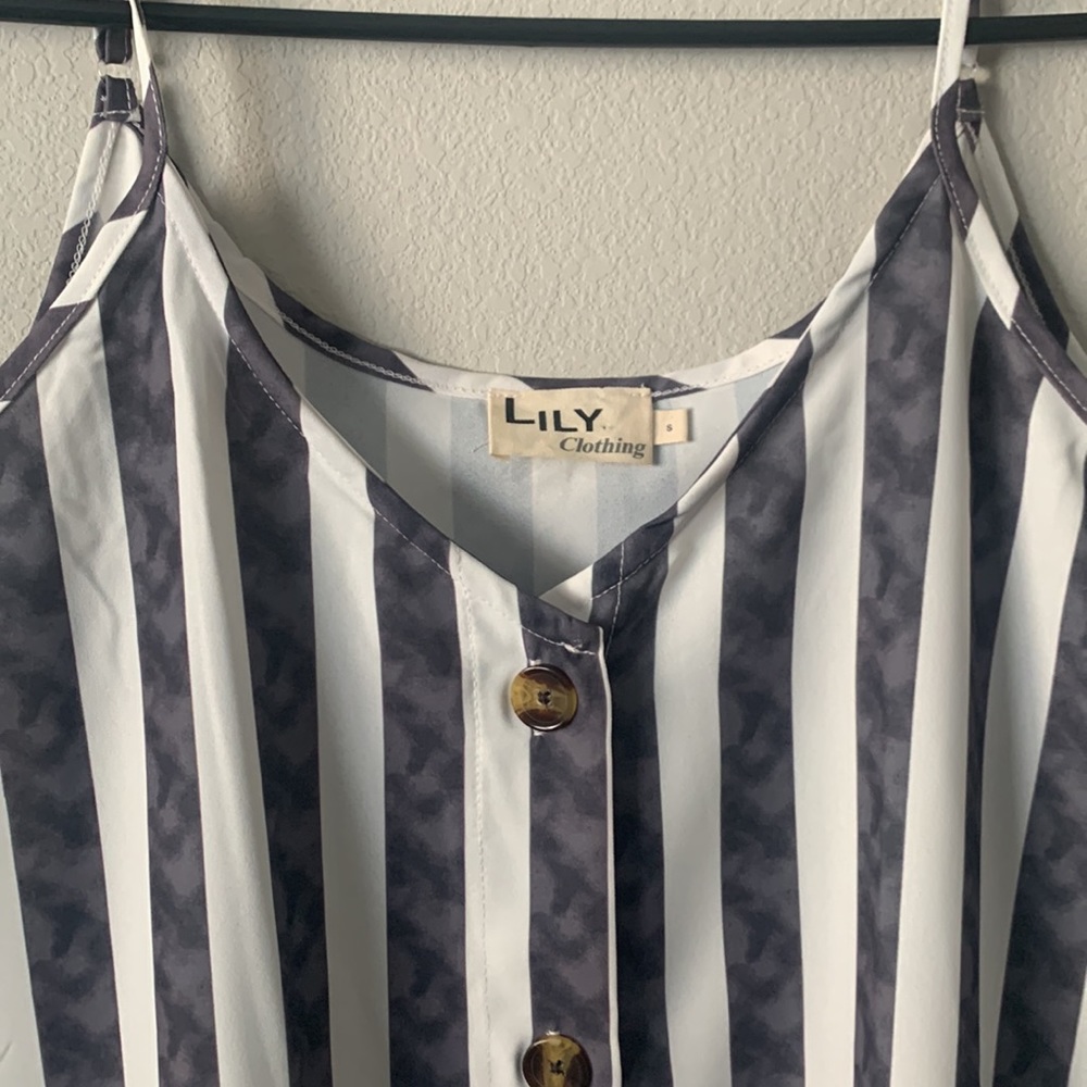 Button Down Tank - Picture 2 of 4